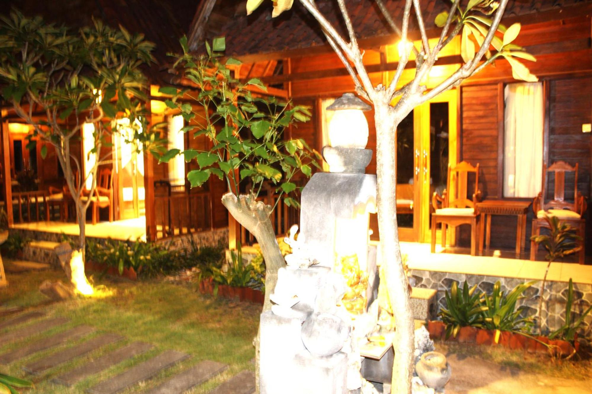 Boga Segara Villa And Resto Batununggul Exterior photo